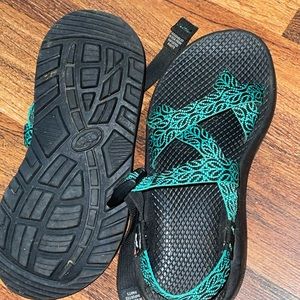 Women’s GUC Chacos size 7